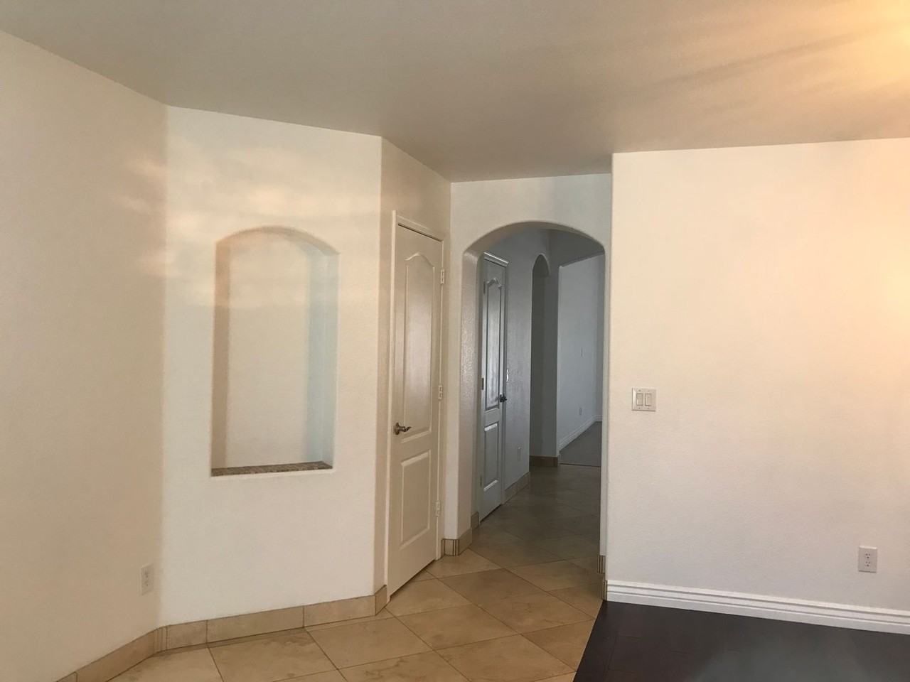 2518 W Gambit Trl - Photo 4 of 37