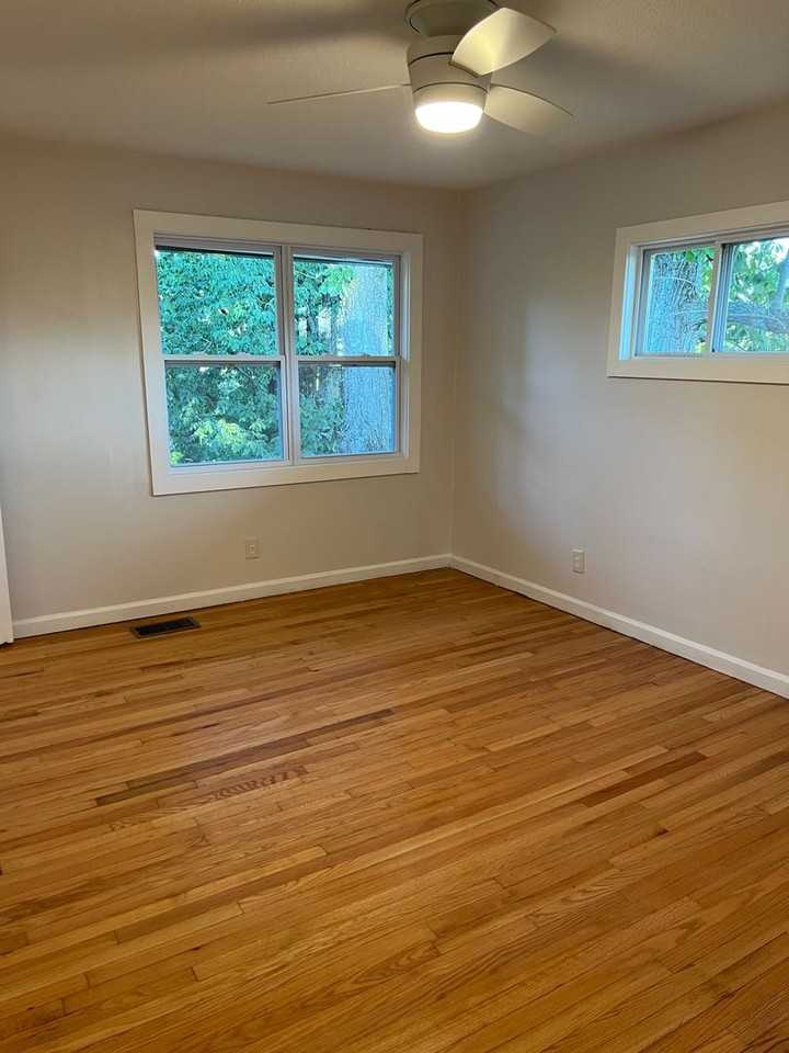 111 Perrin Ave - Photo 3 of 10