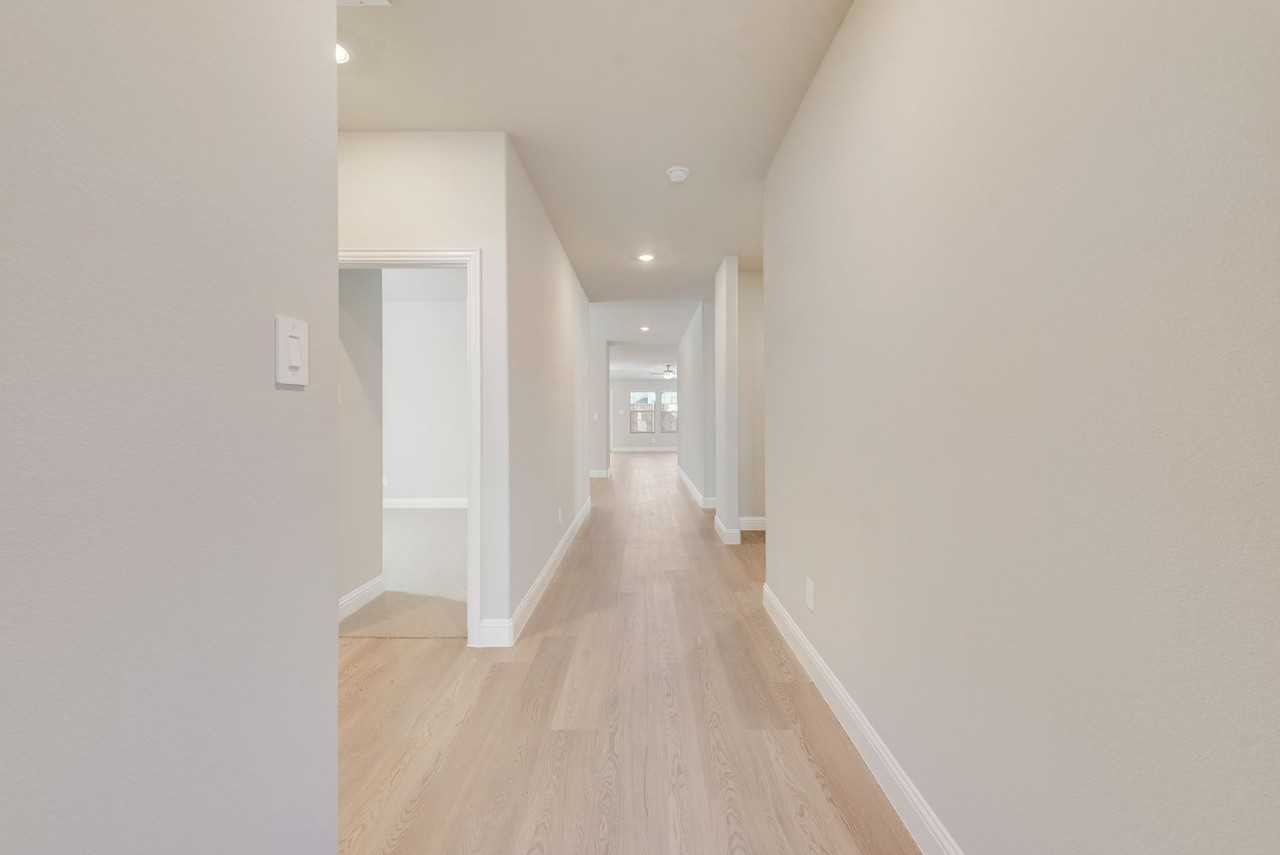 519 Huntley Dr - Photo 3 of 22