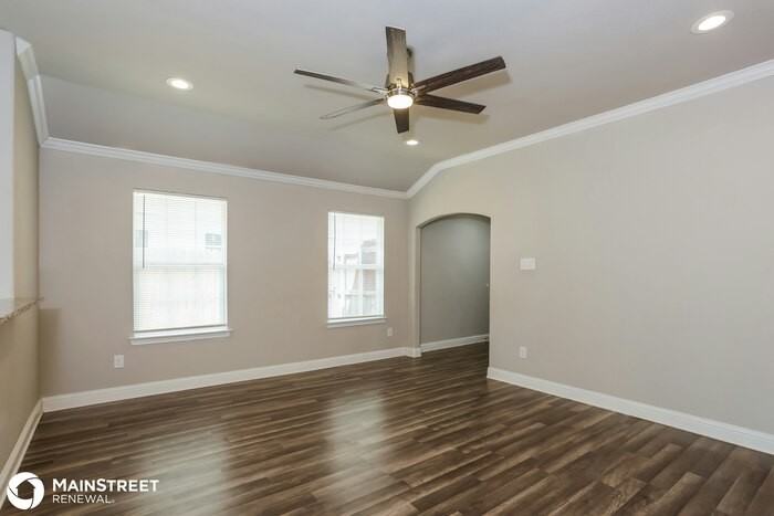 1410 Georgia Ave - Photo 3 of 16