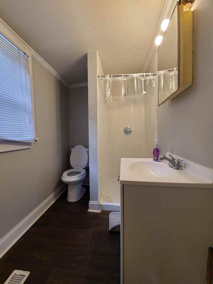 1013 Justice Ave - Photo 3 of 5