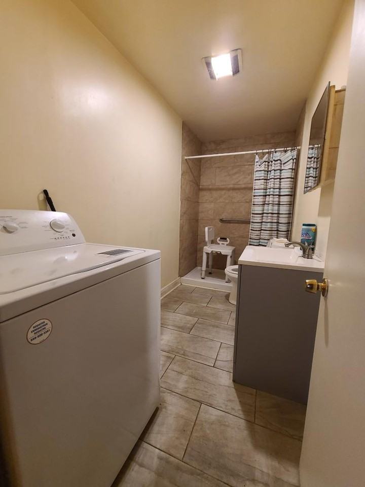 1013 Justice Ave - Photo 4 of 5