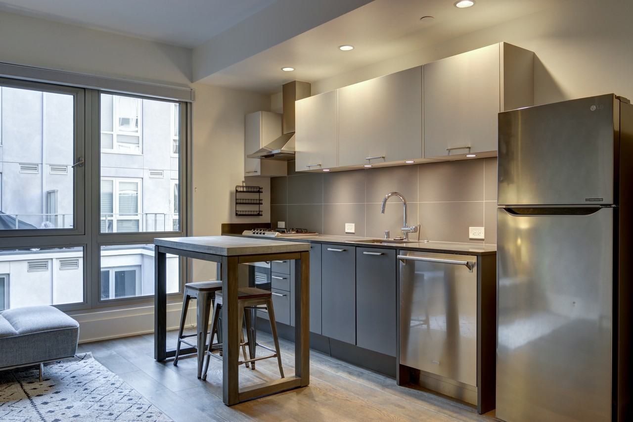 1075 Market St #605 - Photo 2 of 14