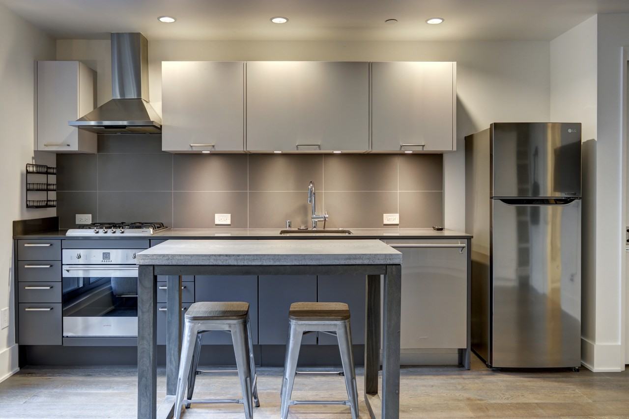 1075 Market St #605 - Photo 3 of 14