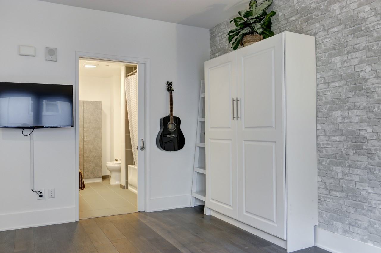 1075 Market St #605 - Photo 6 of 14