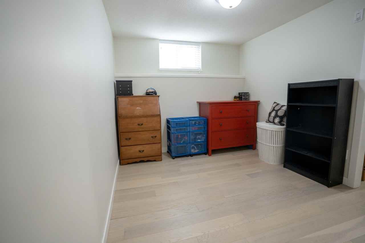 21510 95A Avenue - Photo 2 of 9