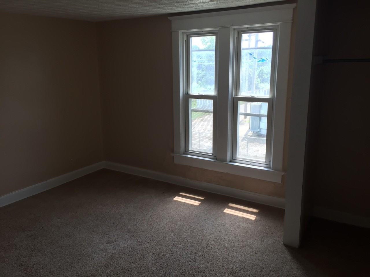 374 Seroco Ave - Photo 3 of 7