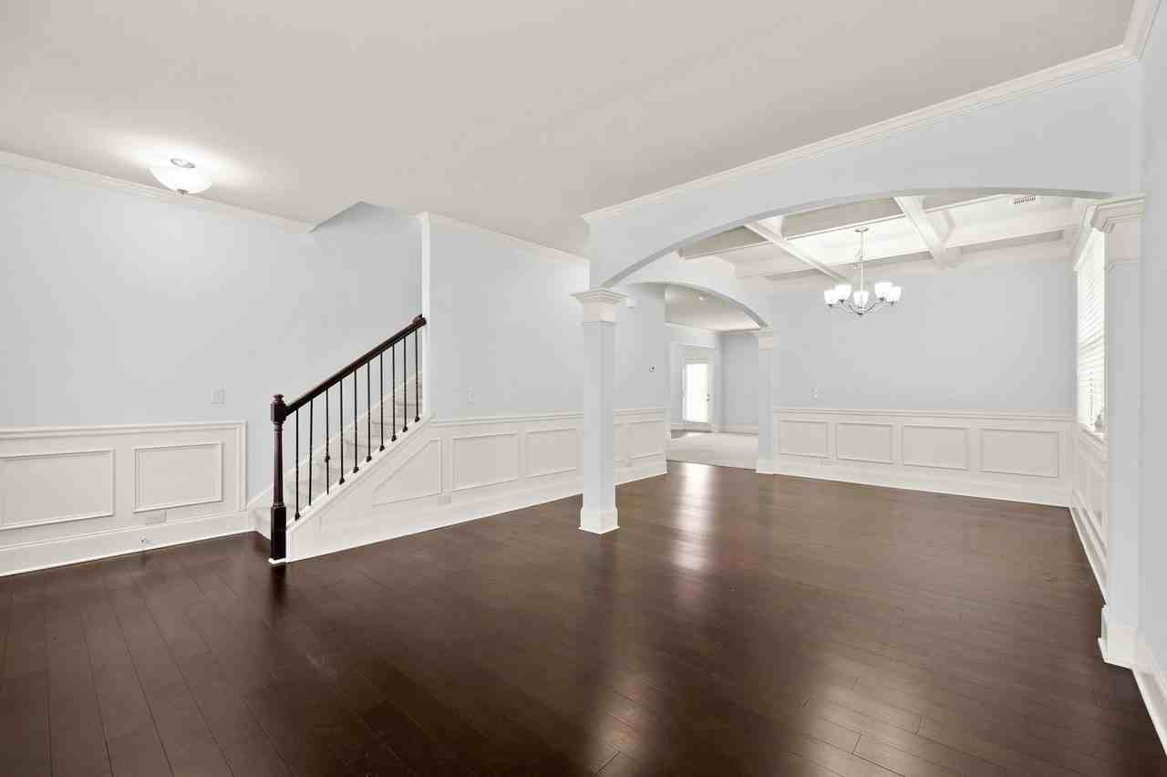 3845 Alden Pl - Photo 5 of 28