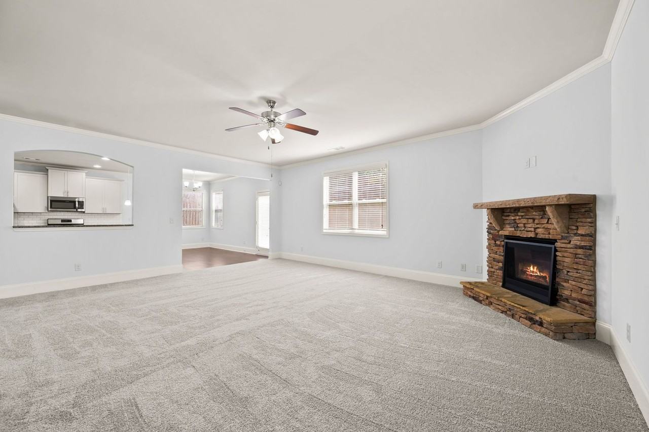 3845 Alden Pl - Photo 4 of 28