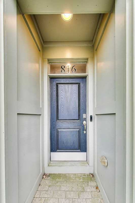 816 Fair Winds Way - Photo 3 of 25