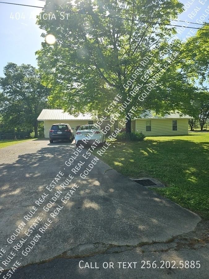404 Alicia St - Photo 2 of 23
