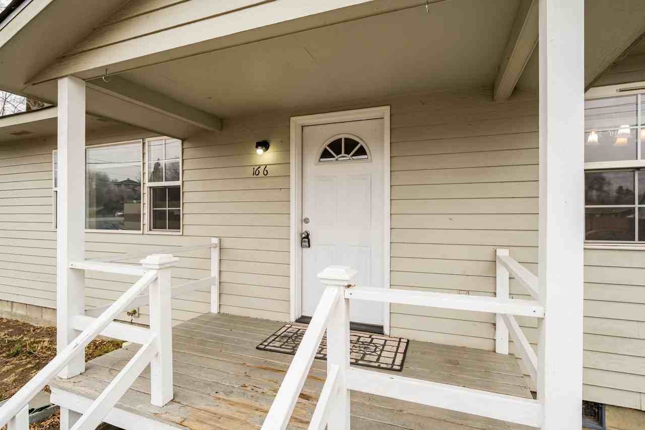 166 Se E St - Photo 3 of 25