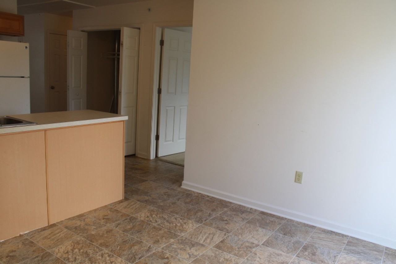 12 W High St - Photo 4 of 10