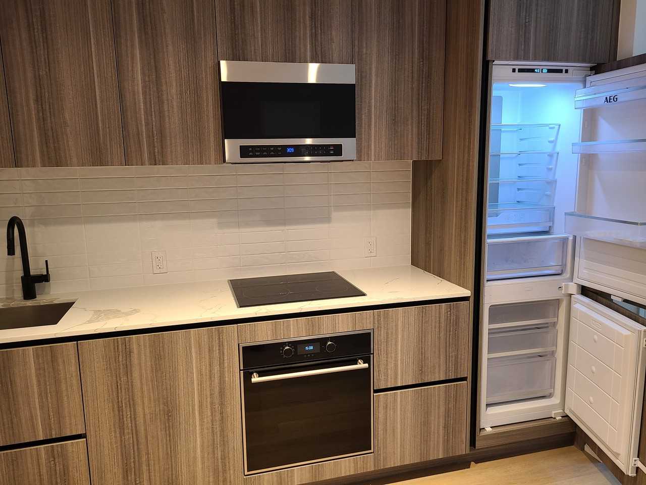 127 Broadway Avenue ##715 - Photo 7 of 18