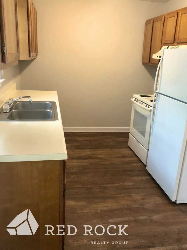 Gardendale Terrace Apartments - Photo 7 of 10