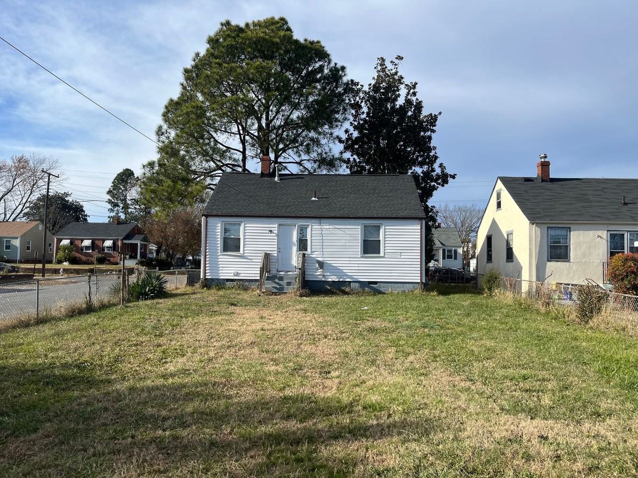 1601 N 30th St - Photo 2 of 10