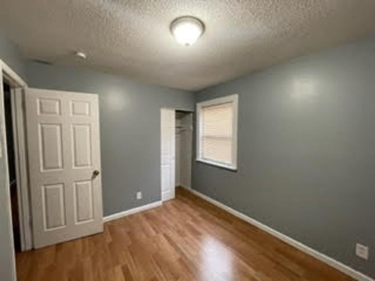 10658 Dunkeld Cir - Photo 7 of 16