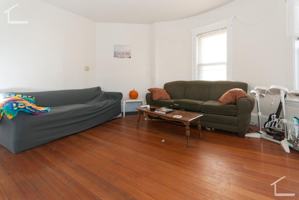 featured image of 42 Brainerd Rd