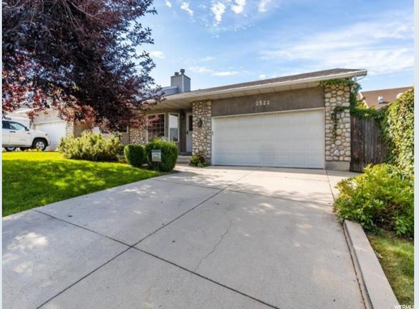 2522 E Hillside Village Ct - Photo 2 of 8