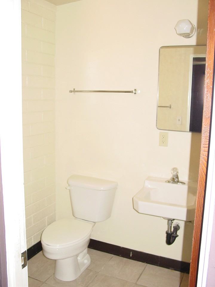 232 West Brown Drive - Photo 6 of 8