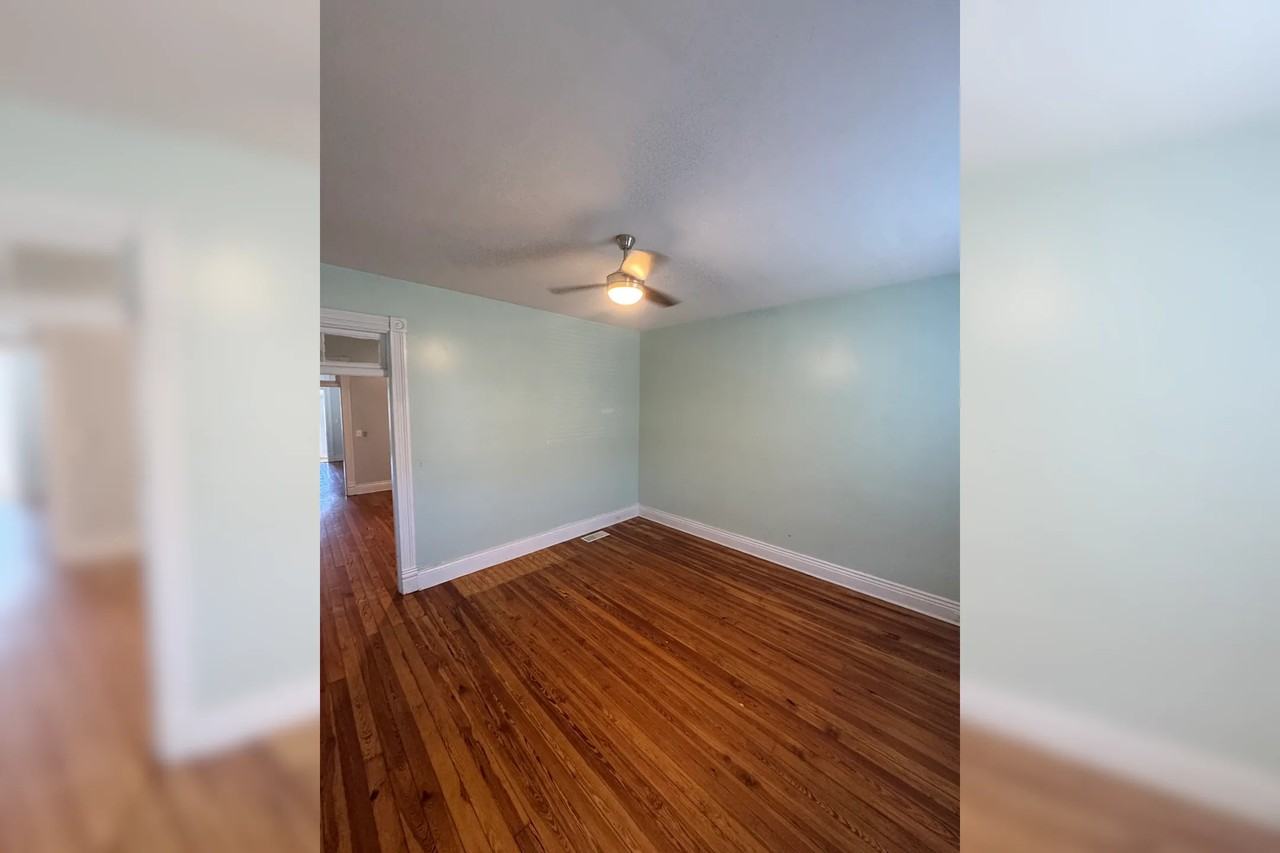 995 Vine St - Photo 2 of 8