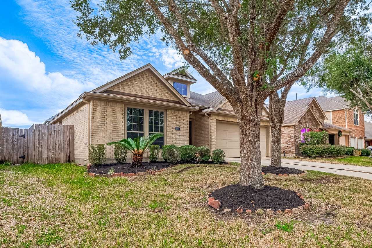 2808 Arbor Brook Ln - Photo 3 of 40
