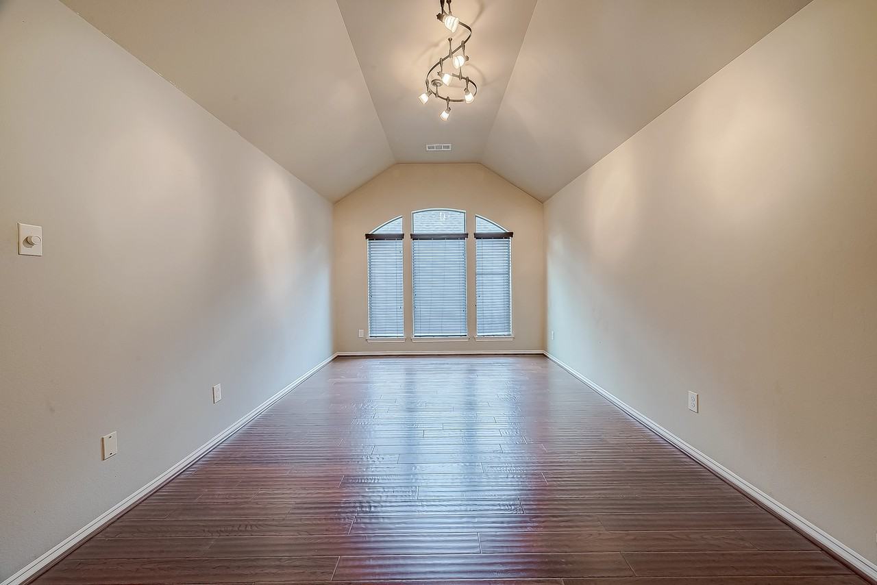 2808 Arbor Brook Ln - Photo 7 of 40