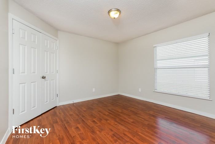 4036 Waltham Forest Dr - Photo 3 of 15