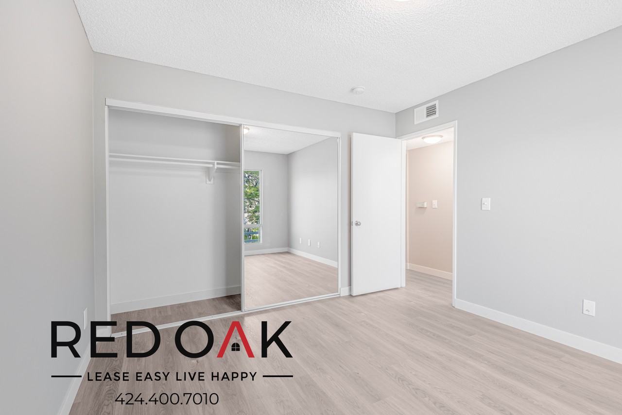 6072 1/4 Franklin Ave #207 - Photo 3 of 23