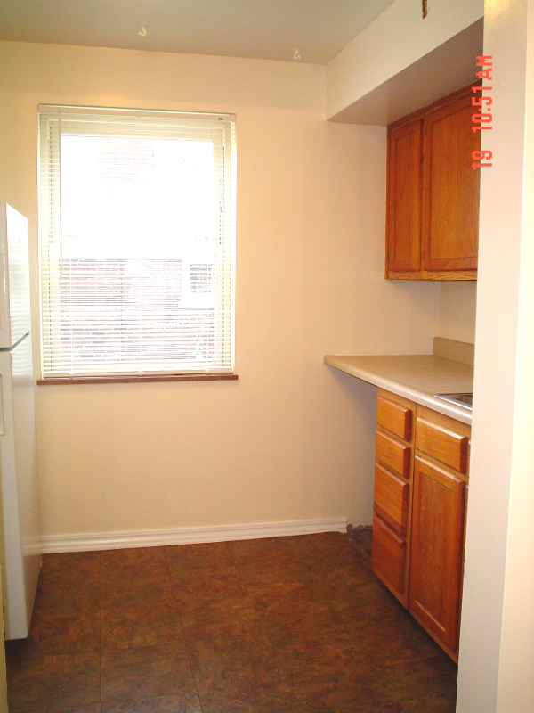 3960 Glenmore Ave #1 - Photo 3 of 7
