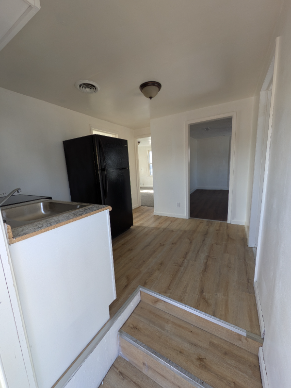 933 Ashland Rd #933-5 - Photo 2 of 9