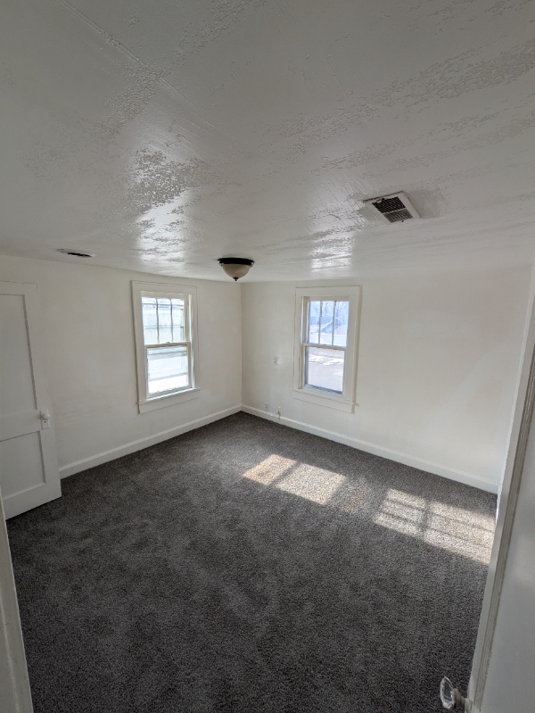 933 Ashland Rd #933-5 - Photo 5 of 9