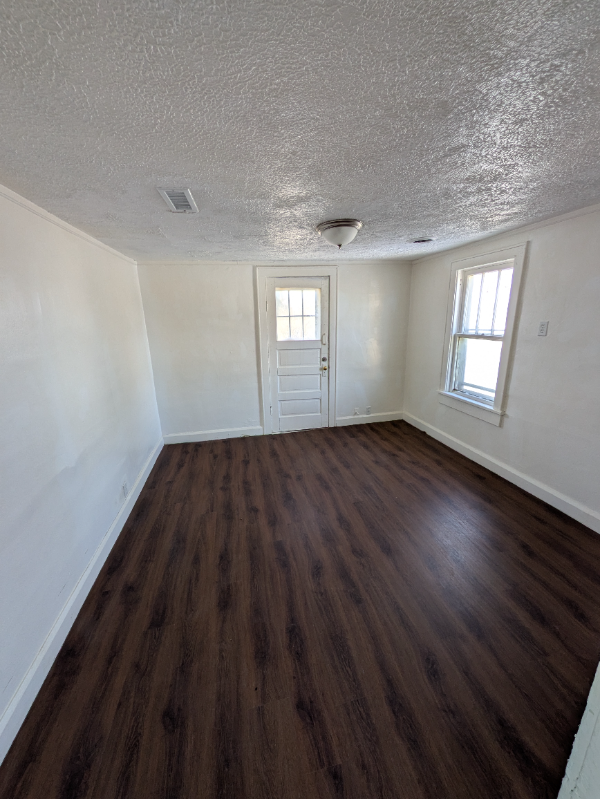 933 Ashland Rd #933-5 - Photo 6 of 9