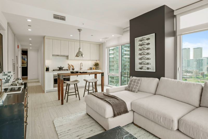 356 N Union Ave - Photo 3 of 14