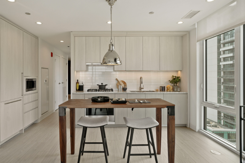 356 N Union Ave - Photo 4 of 14