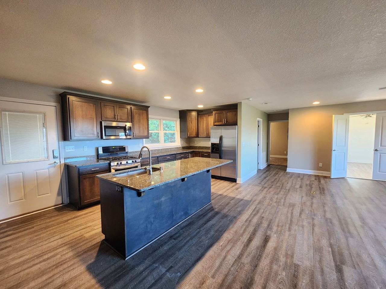 189 Jordan Rd - Photo 5 of 25