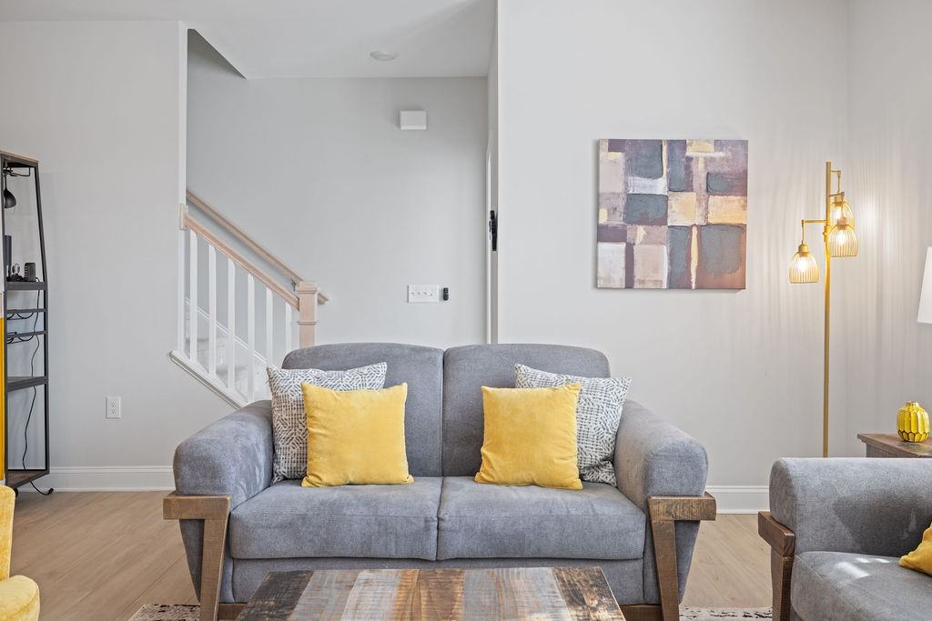 433 Wait Ave #200 - Photo 6 of 50