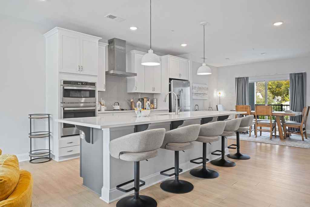 433 Wait Ave #200 - Photo 7 of 50