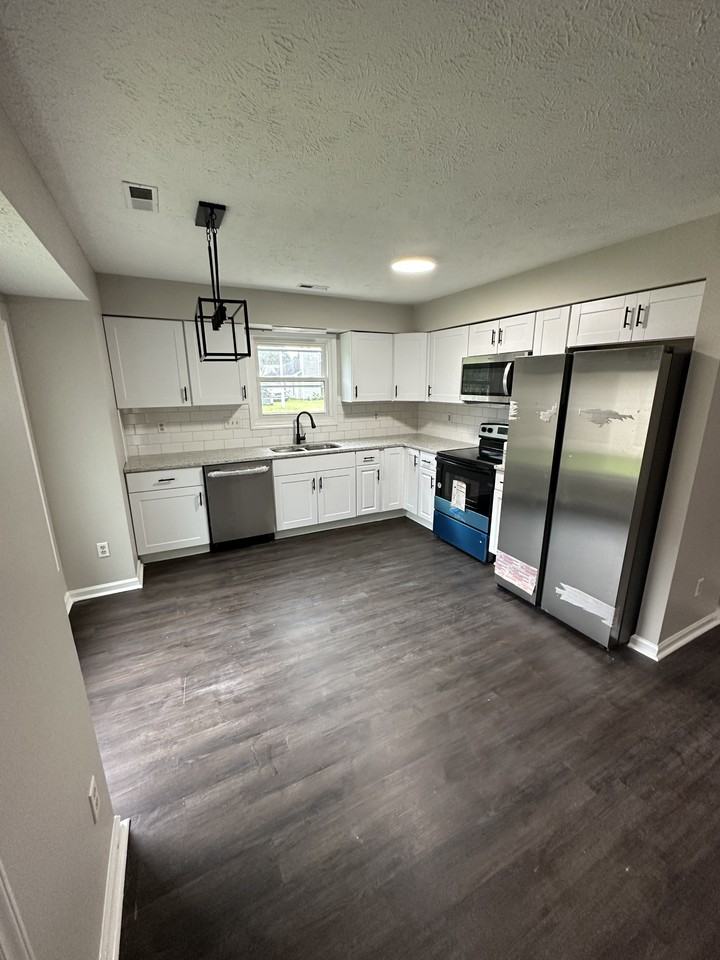 540 Auburndale Ln #NA - Photo 2 of 7