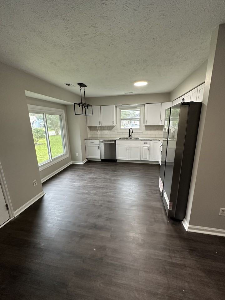 540 Auburndale Ln #NA - Photo 3 of 7