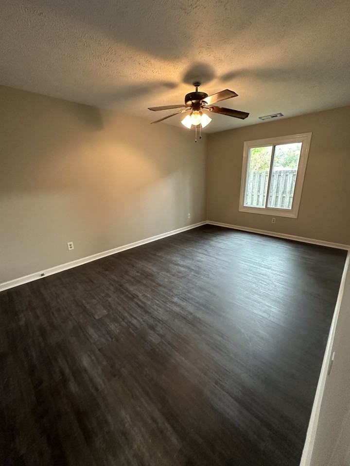 540 Auburndale Ln #NA - Photo 6 of 7