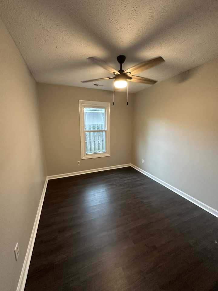 540 Auburndale Ln #NA - Photo 7 of 7