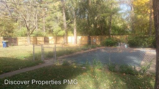 1014 W 79th St - Photo 2 of 23