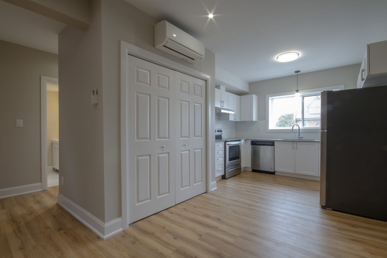 540 King St East Unit C6 - Photo 3 of 26