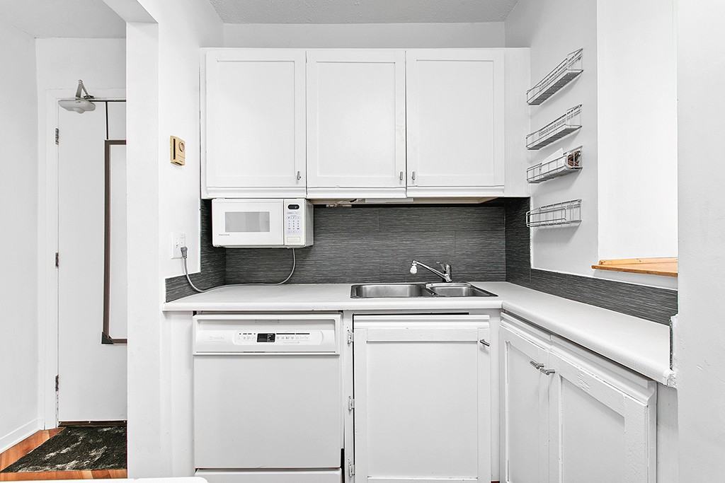 12-244 Charlotte - Photo 3 of 20