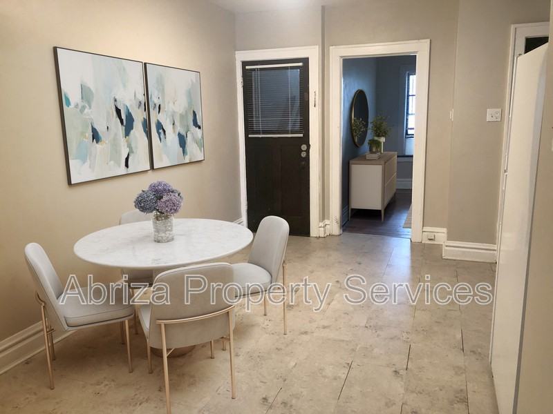 4722 S Grand Blvd #1S - Photo 3 of 6