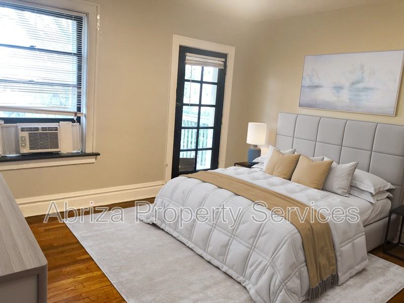 4722 S Grand Blvd #1S - Photo 5 of 6