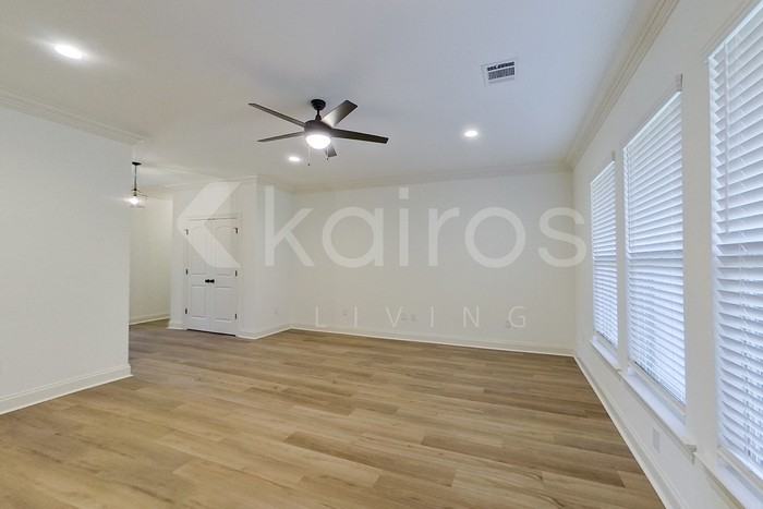 108 Gilded Ln - Photo 2 of 21