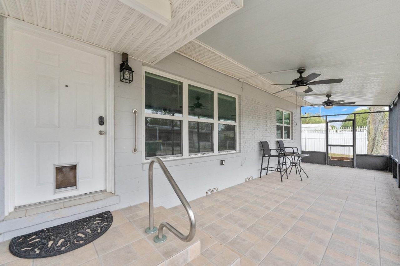 362 Hazel Dr - Photo 2 of 10