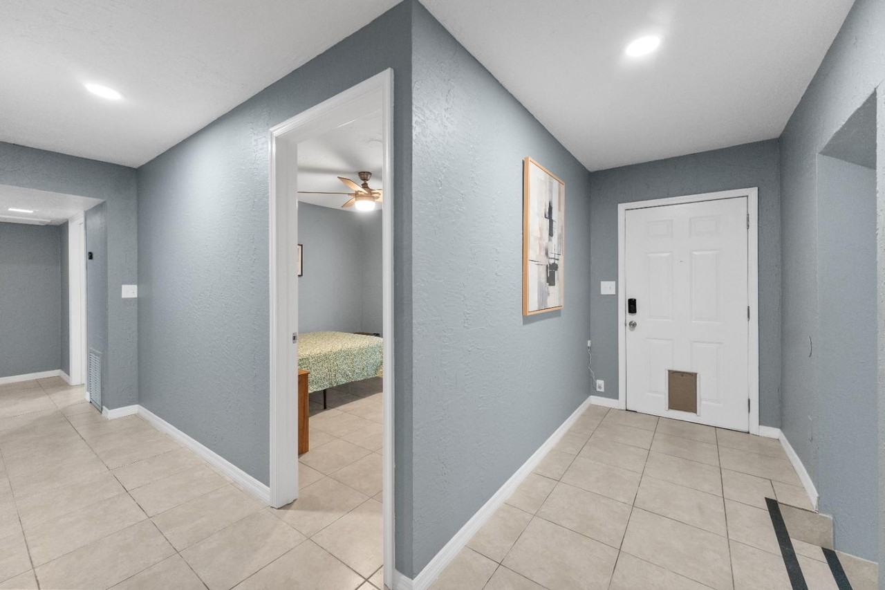 362 Hazel Dr - Photo 3 of 10